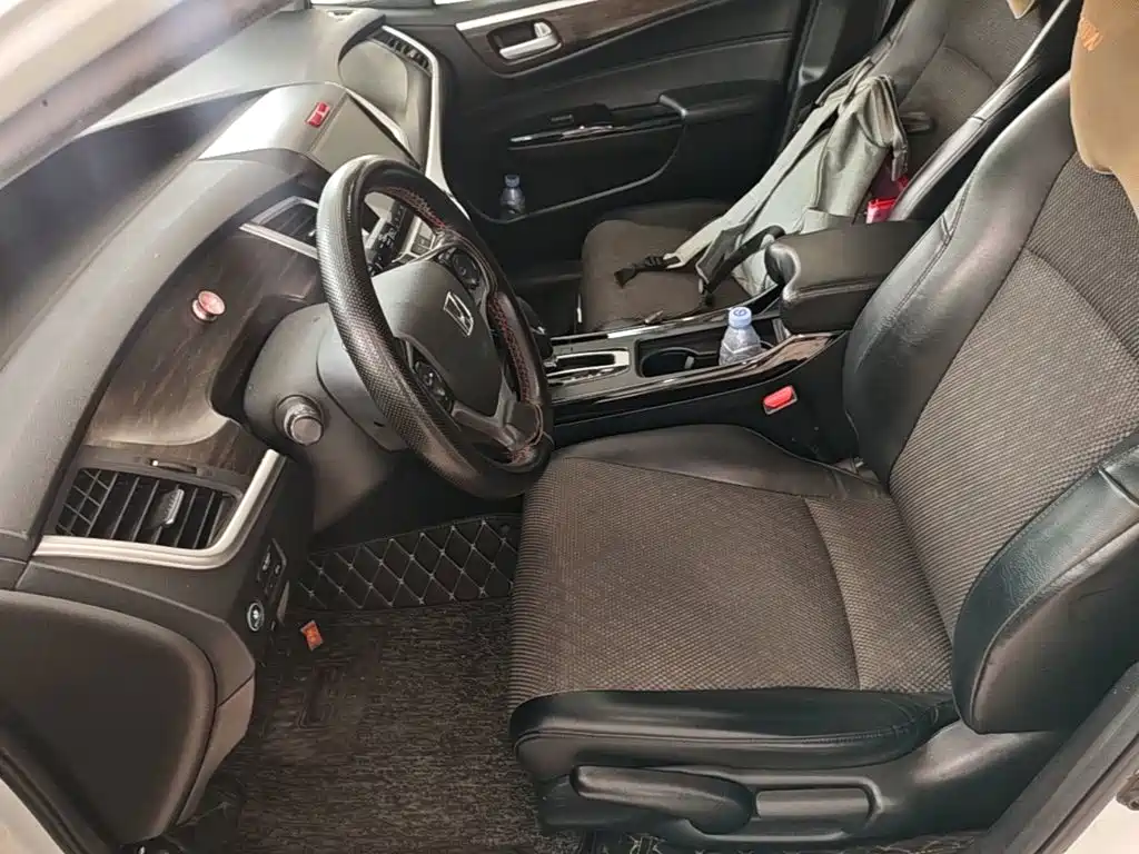 Honda Jade 2017 — фото 22