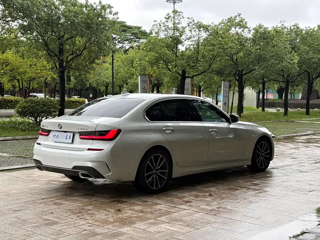 BMW 3 Series 2021 — фото 14