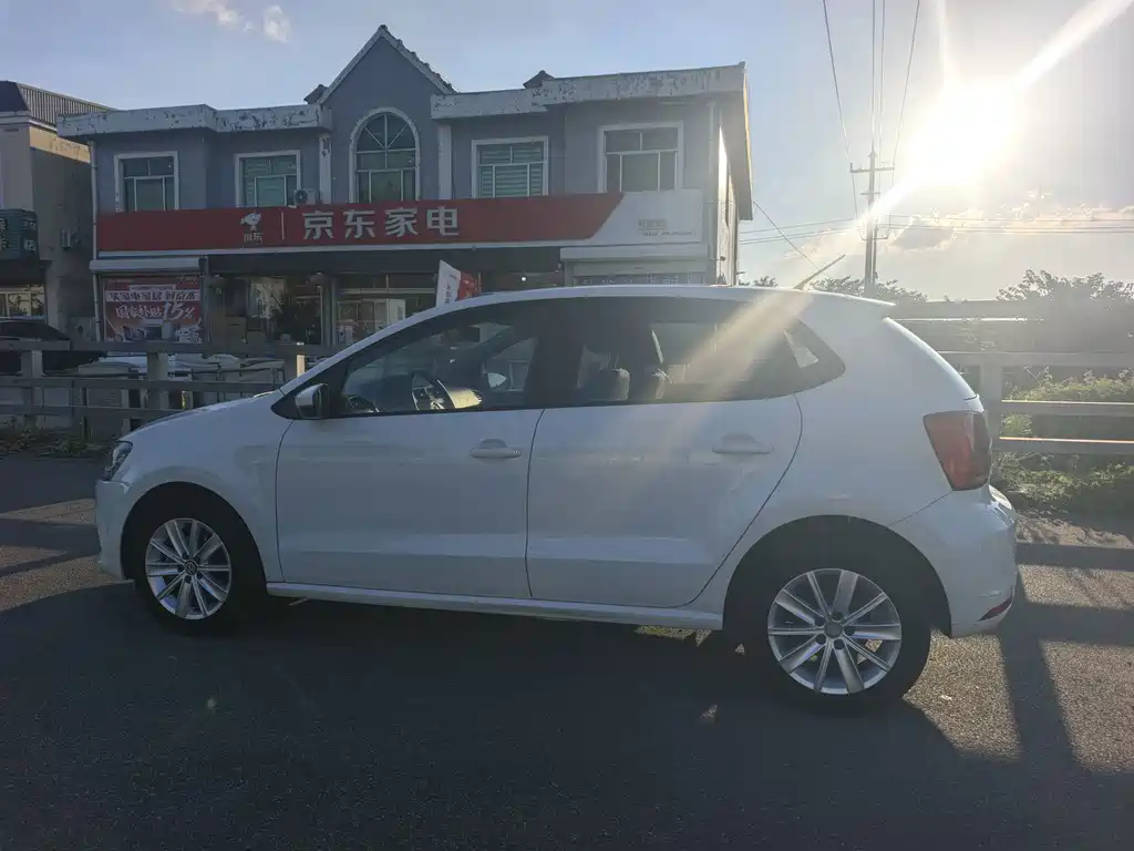 Volkswagen Polo 2015