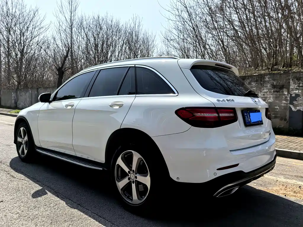 Mercedes-Benz GLC 2017 — фото 12