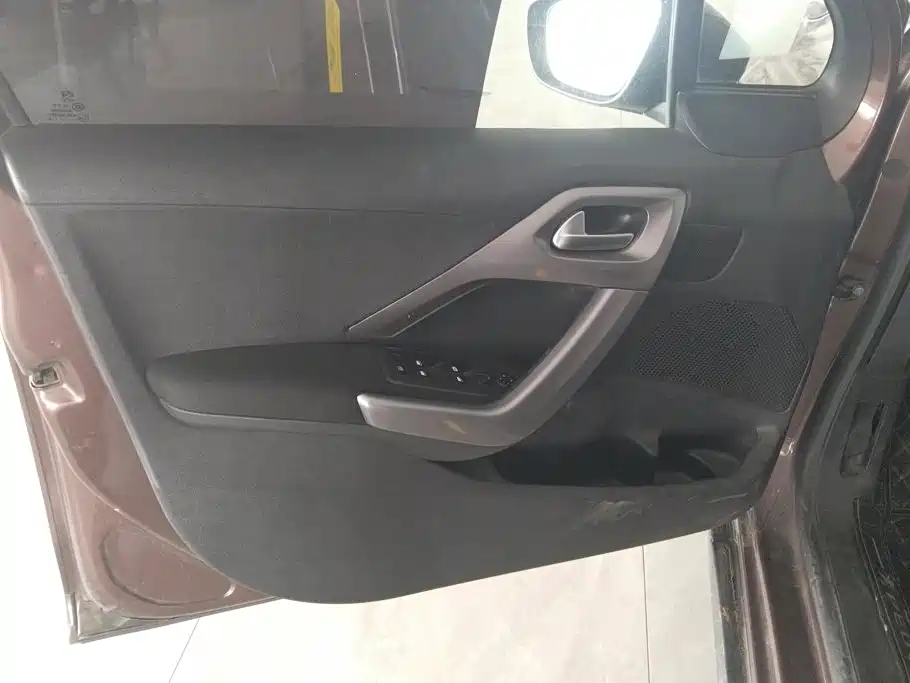 Peugeot 2008 2016