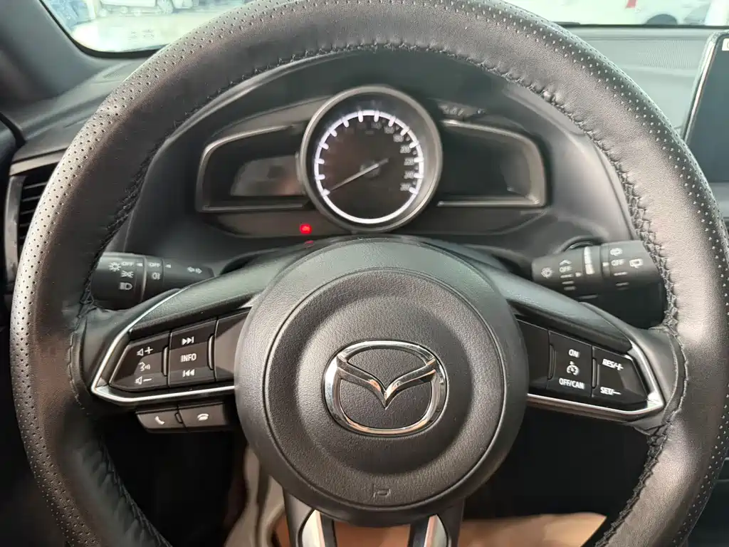 Mazda CX-4 2023