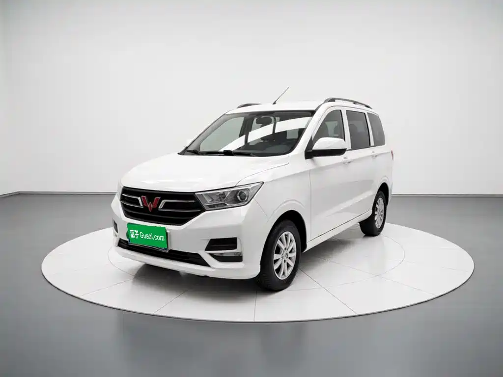 Wuling Hongguang 2021 — фото 1