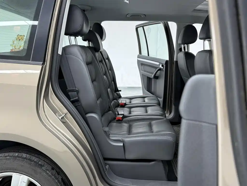 Volkswagen Touran 2016