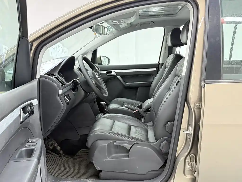 Volkswagen Touran 2016