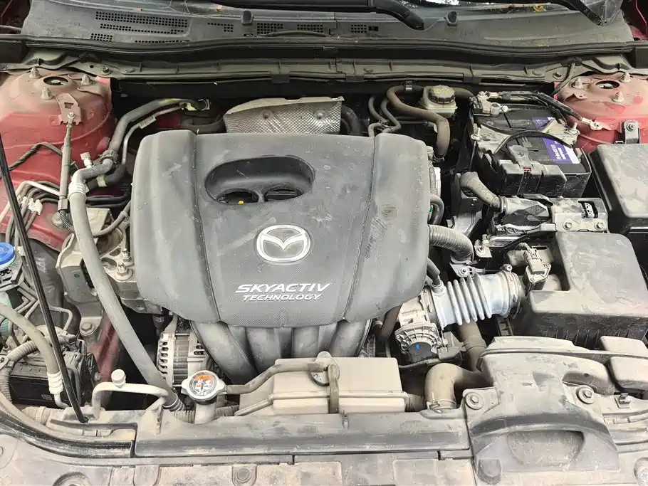 Mazda 3 Axela 2017 — фото 10