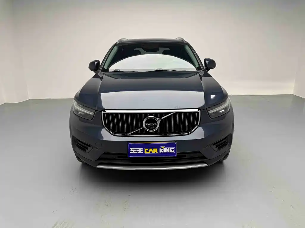 Volvo XC40 2021 — фото 2