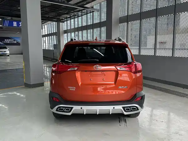 Toyota RAV4 2015