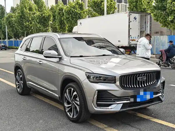 Geely Xingyue L 2023