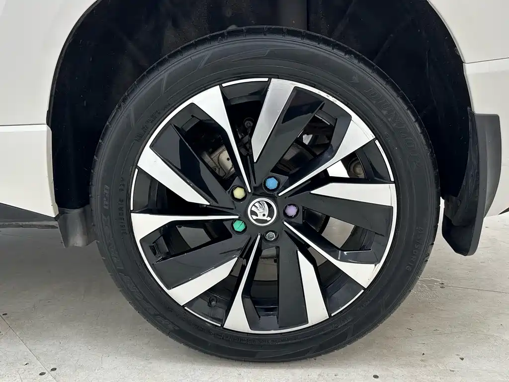Skoda Karoq 2022 — фото 17
