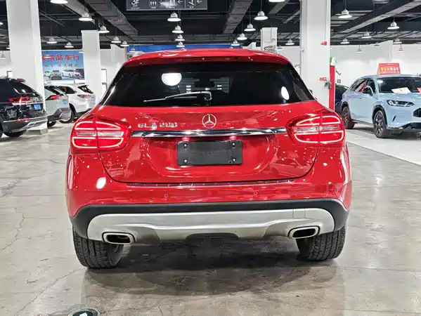 Mercedes-Benz GLA 2016