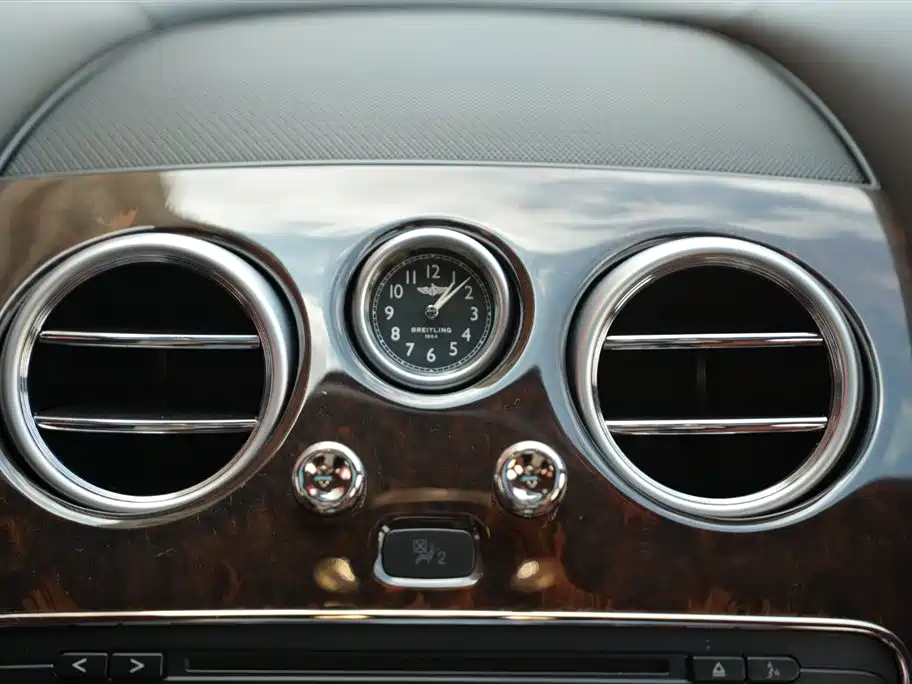 Bentley Flying Spur 2016 — фото 10