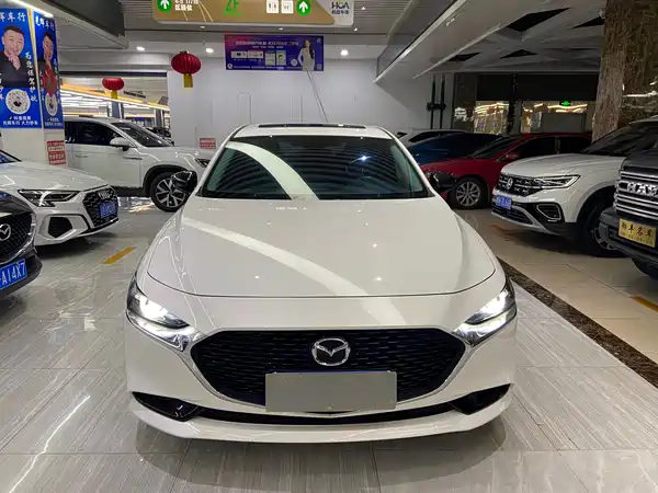 Mazda 3 Axela 2023