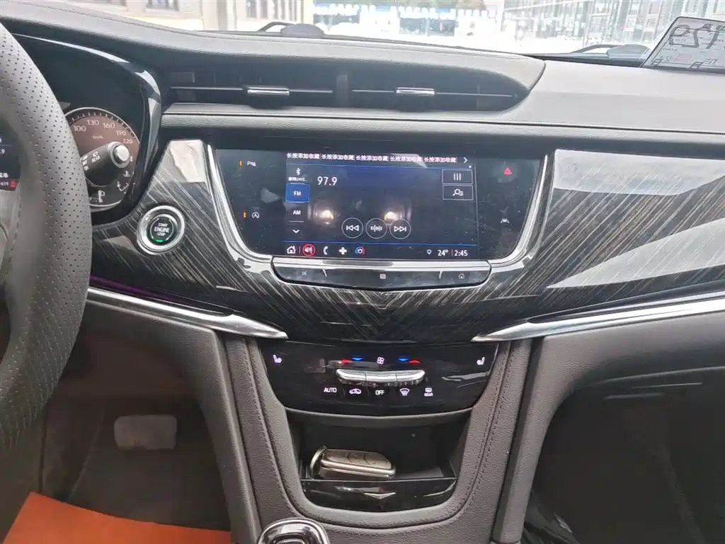 Cadillac XT6 2021 — фото 13