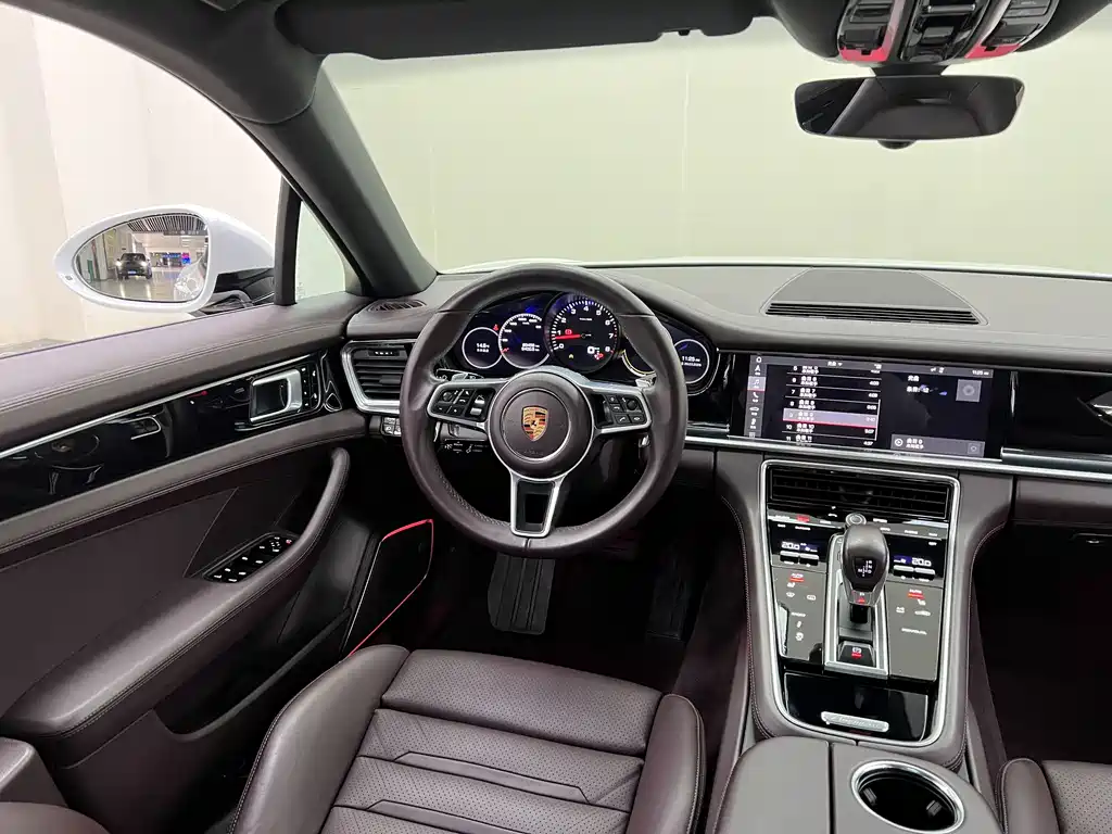 Porsche Panamera 2019 — фото 13