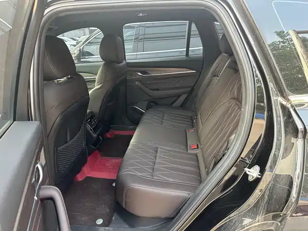 Geely Xingyue L 2025