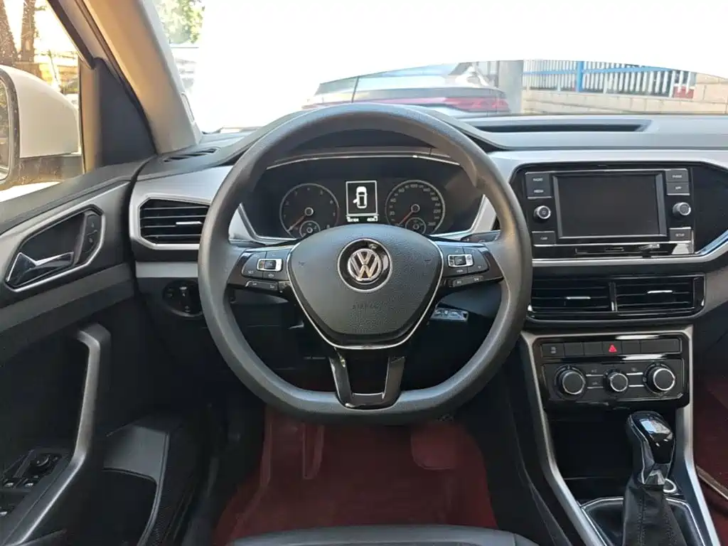 Volkswagen T-Cross 2019 — фото 11
