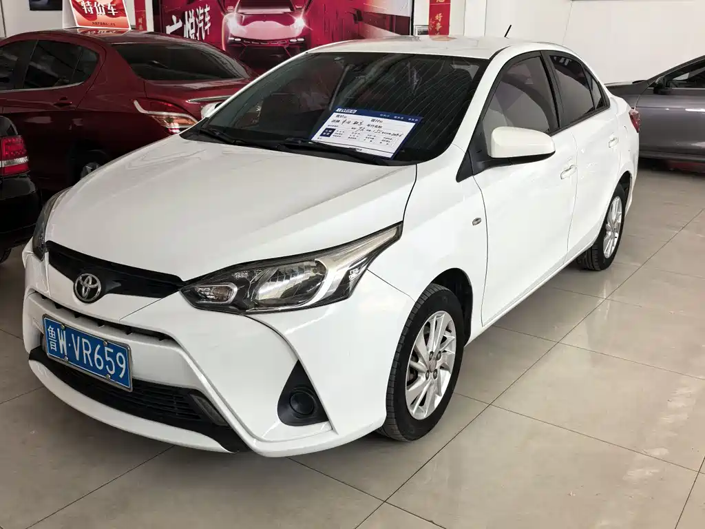 Toyota Yaris L 2019 — фото 1