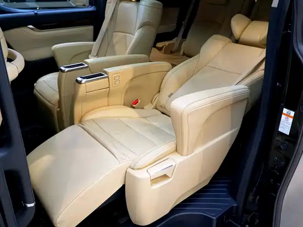 Toyota Alphard 2016