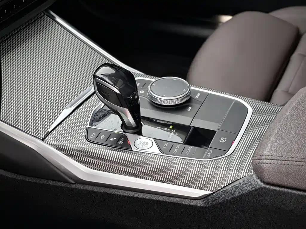 BMW 3 Series 2021 — фото 11