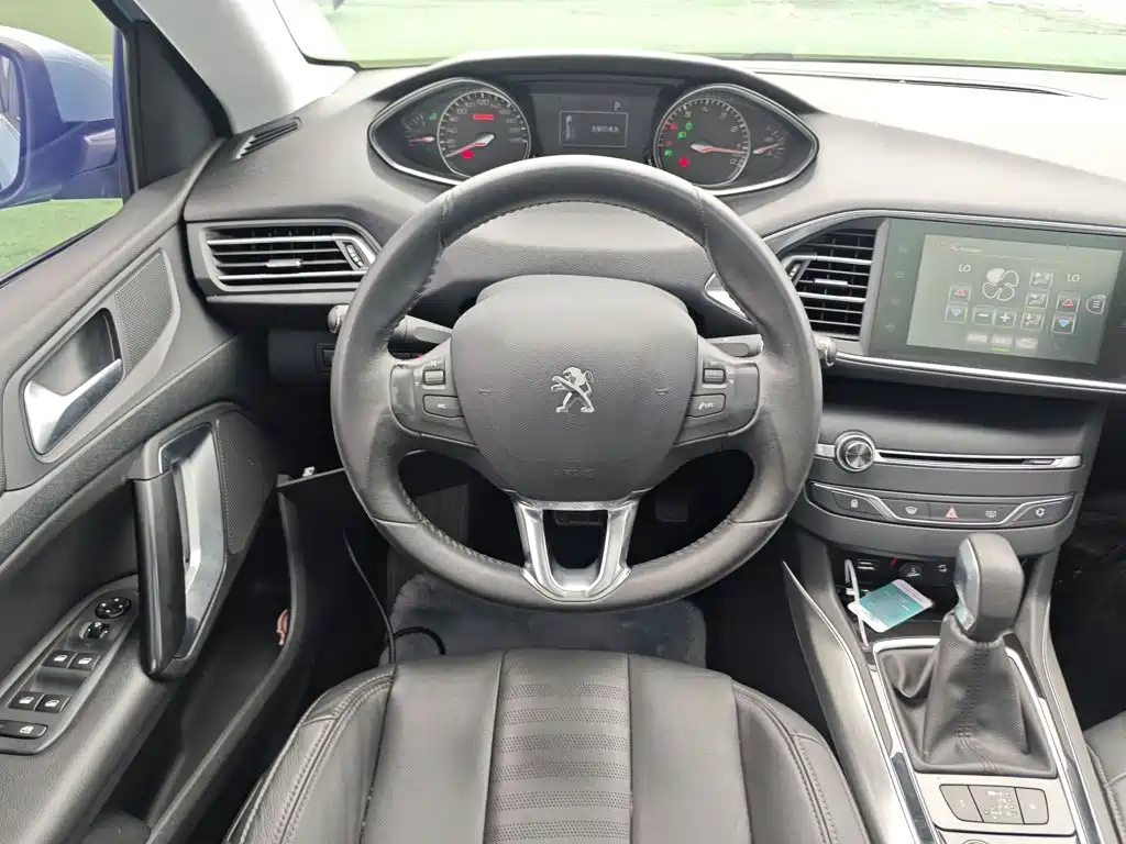 Peugeot 308S 2016 — фото 11