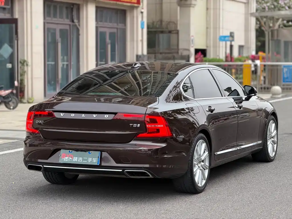Volvo S90 2017 — фото 9
