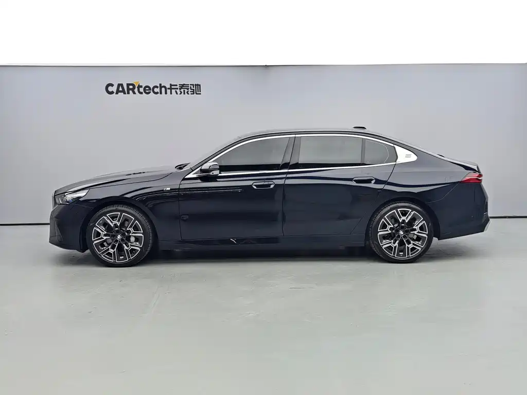 BMW 5 Series 2024