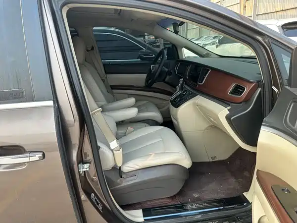 Buick GL8 2015