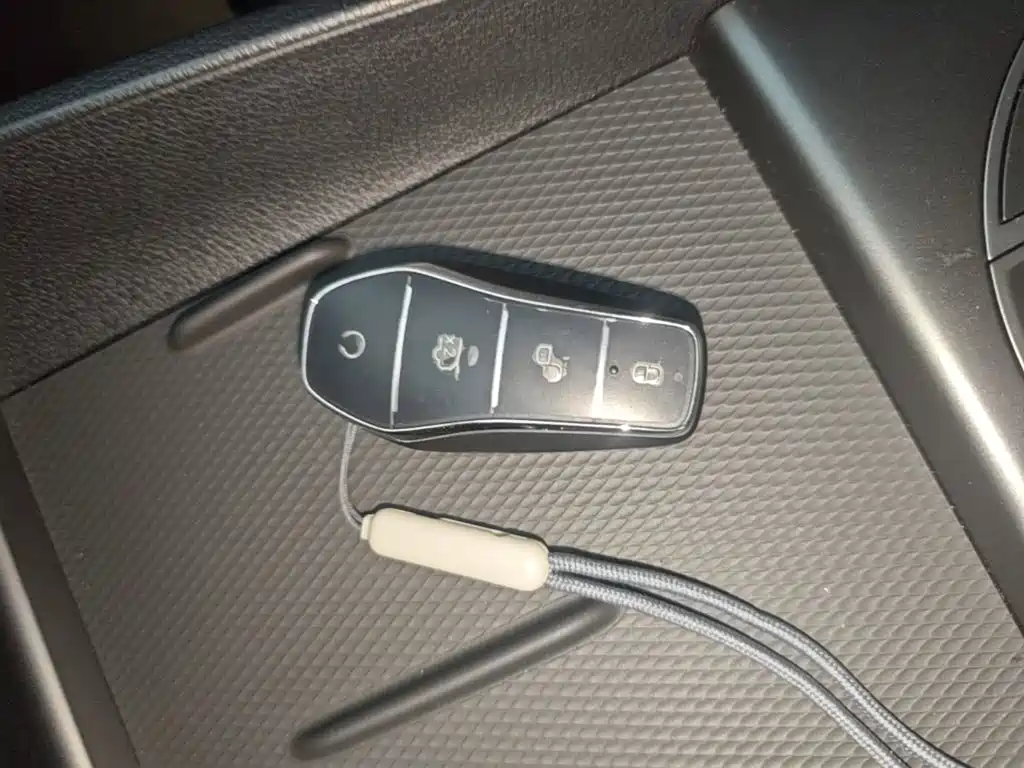 BYD Seal 05 DM-i 2025 — фото 9