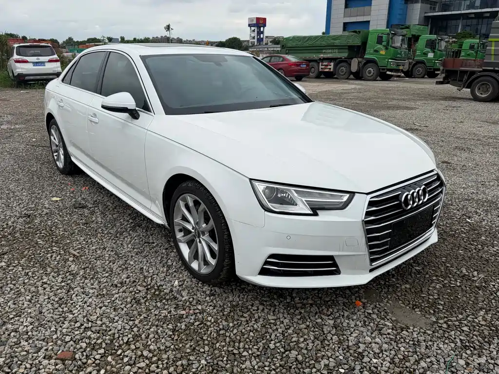 Audi A4L 2018