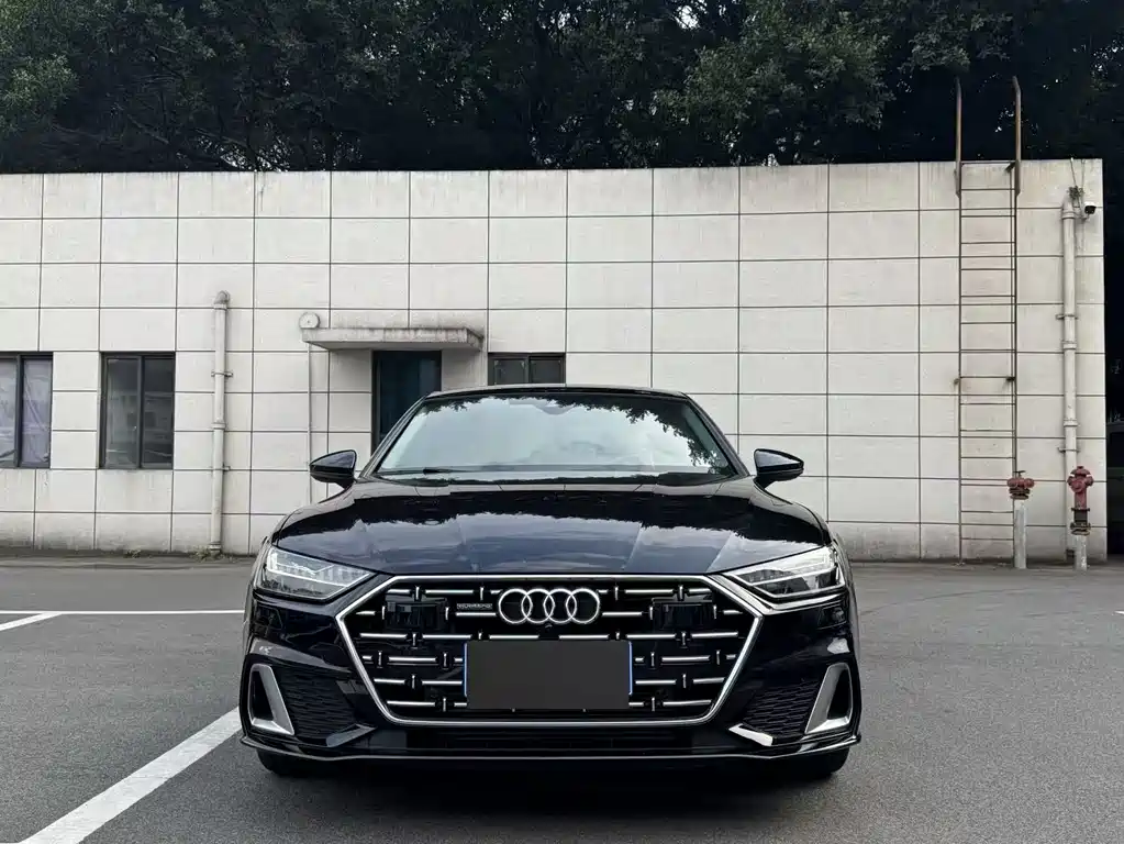Audi A7L 2025 — фото 2