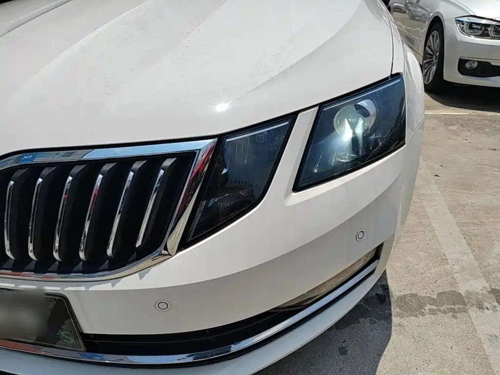 Skoda Octavia 2021 — фото 24