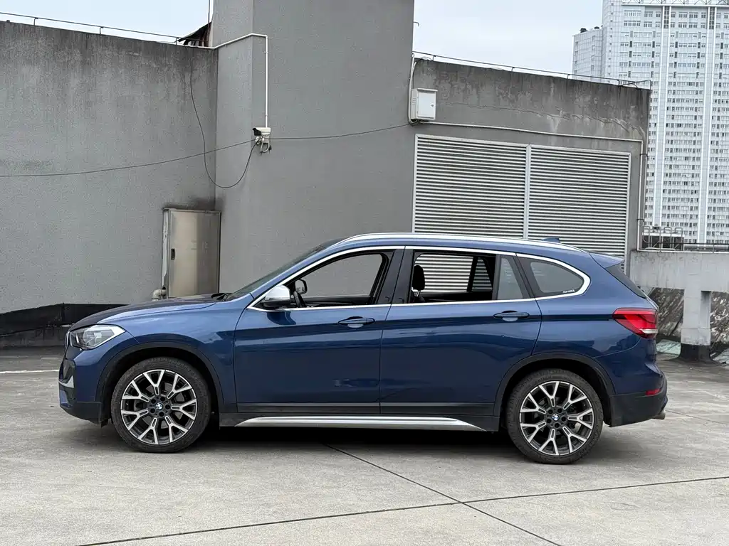 BMW X1 2021 — фото 4