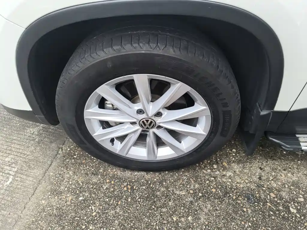 Volkswagen Tiguan 2018 — фото 23