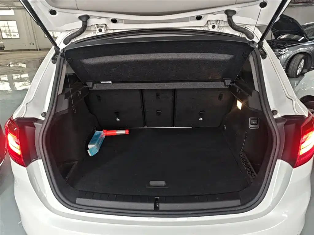 BMW 2 Series Active Tourer 2016 — фото 19