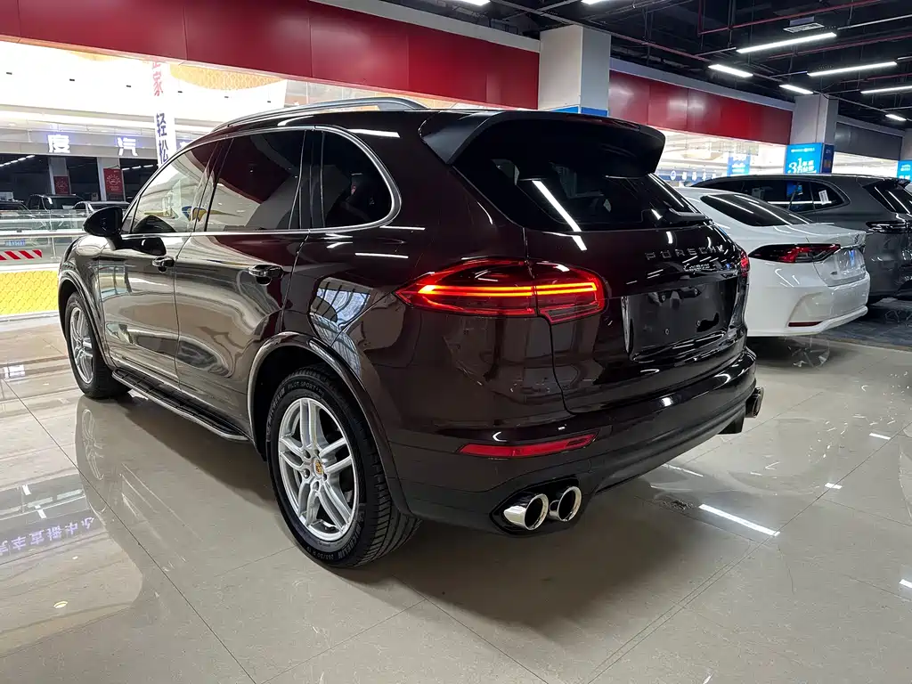 Porsche Cayenne 2017 — фото 6