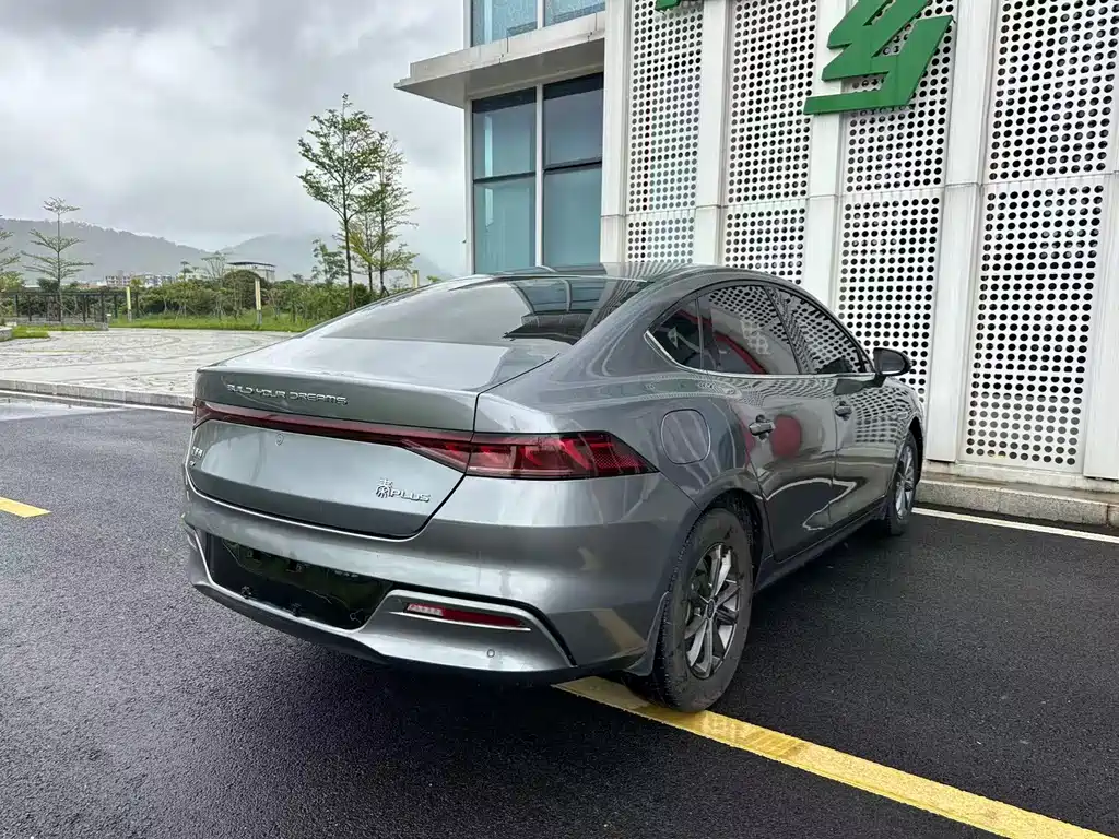 BYD Qin PLUS 2022 — фото 28