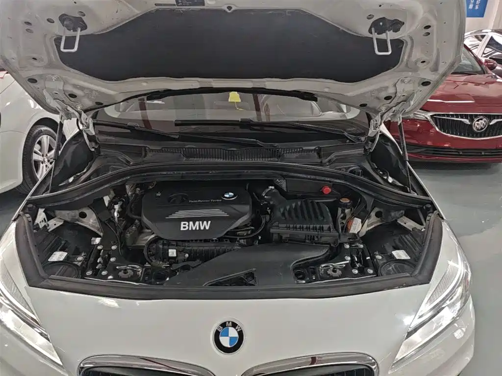 BMW 2 Series Active Tourer 2016 — фото 20