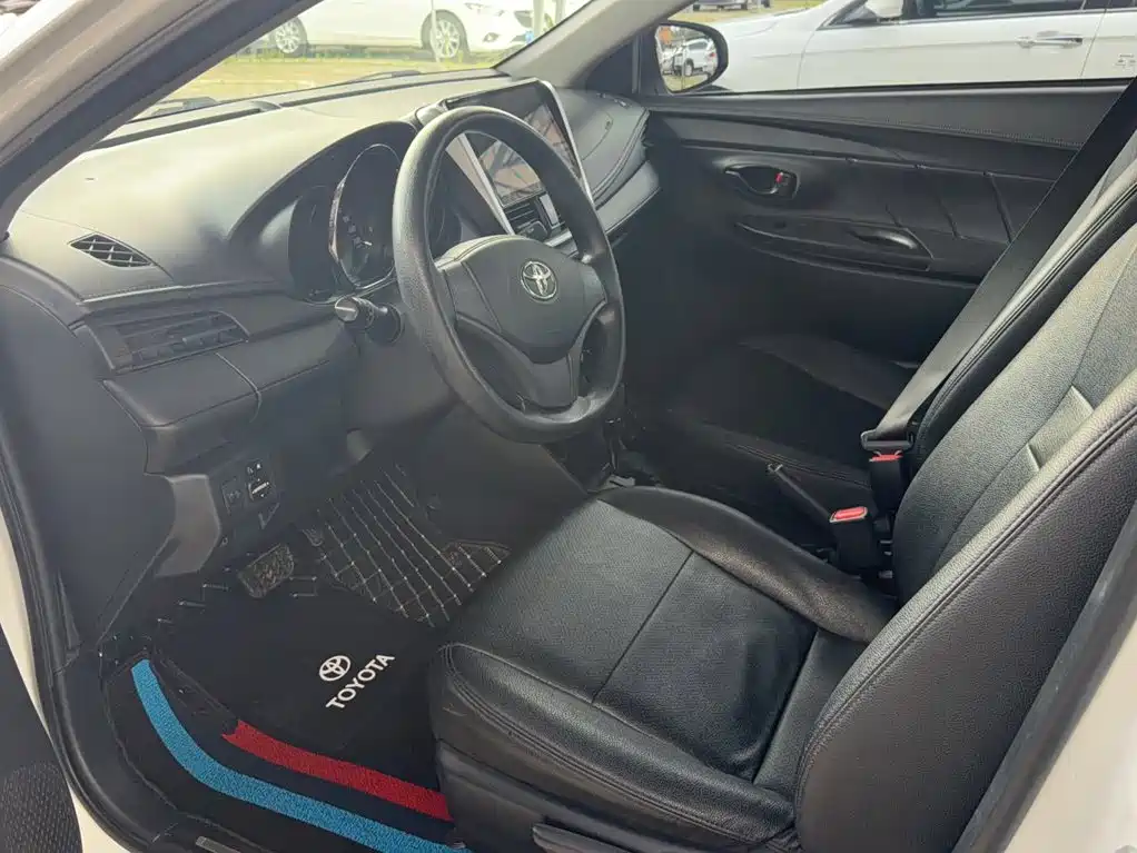 Toyota Yaris L 2019