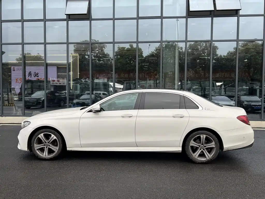Mercedes-Benz E-Class 2017 — фото 4
