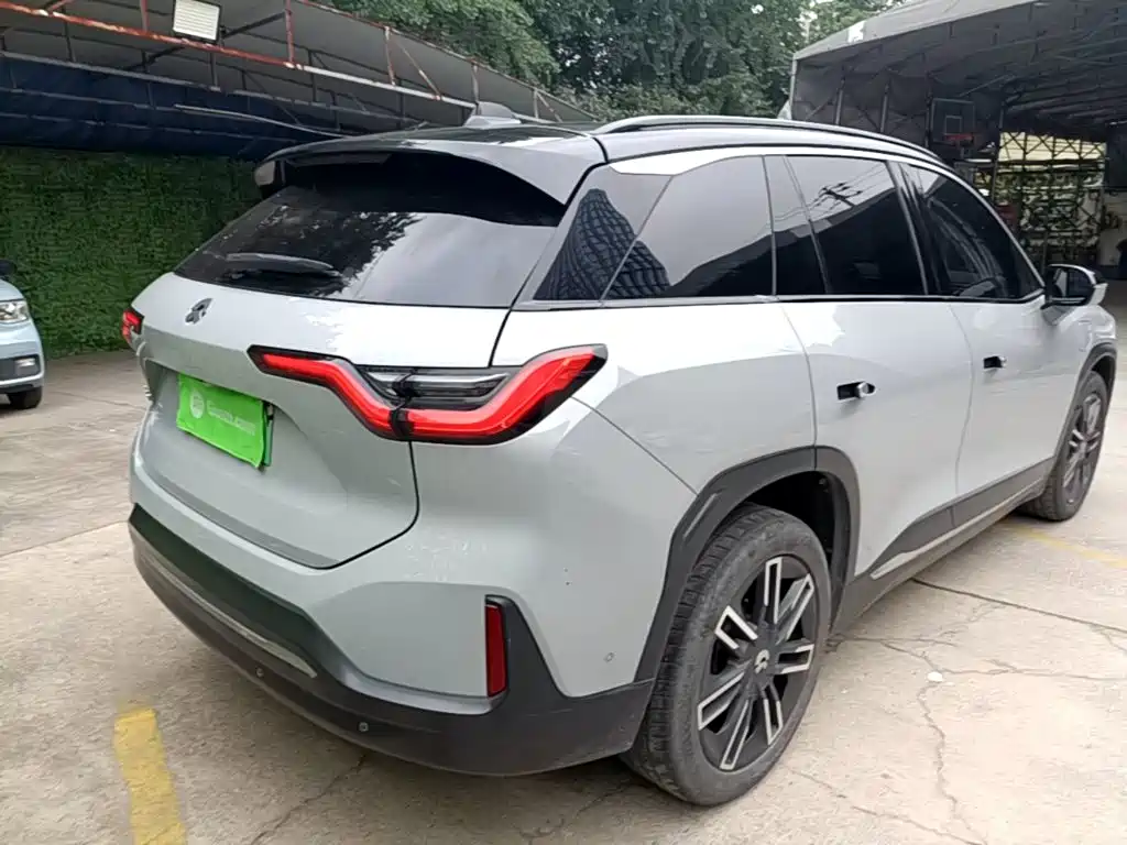 NIO ES6 2021