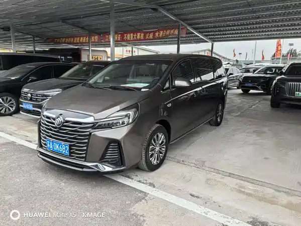 Buick GL8 2023