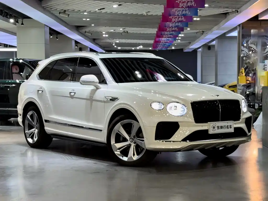 Bentley Bentayga 2025 — фото 3