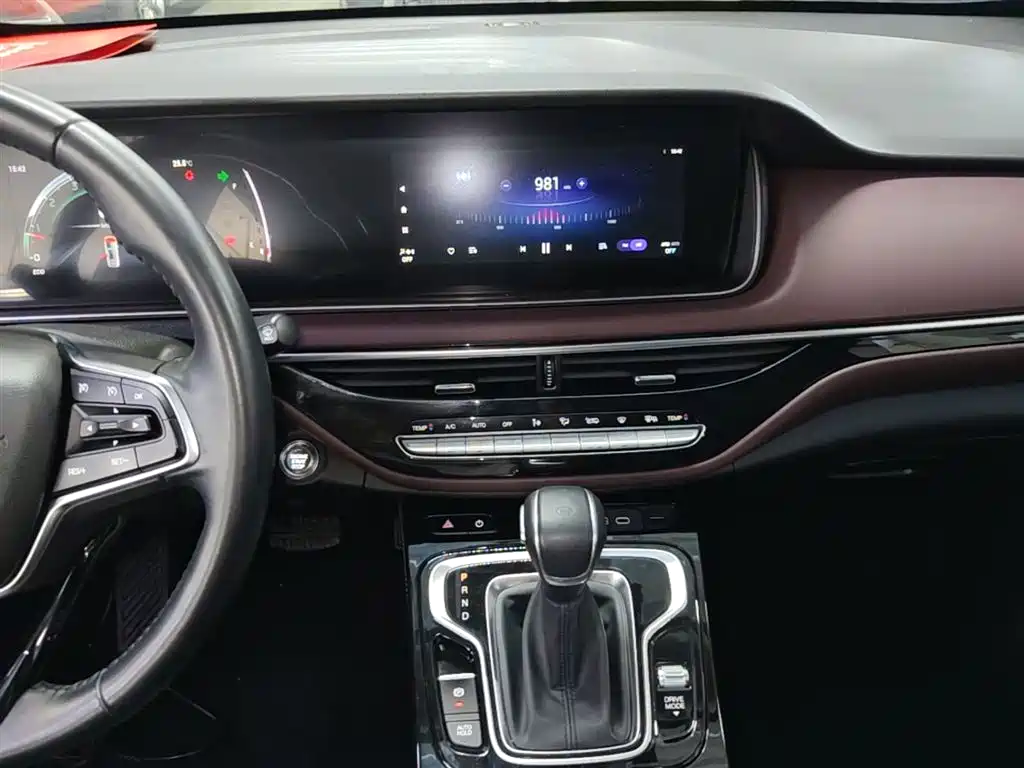 GAC Motor Trumpchi M6 2023 — фото 13