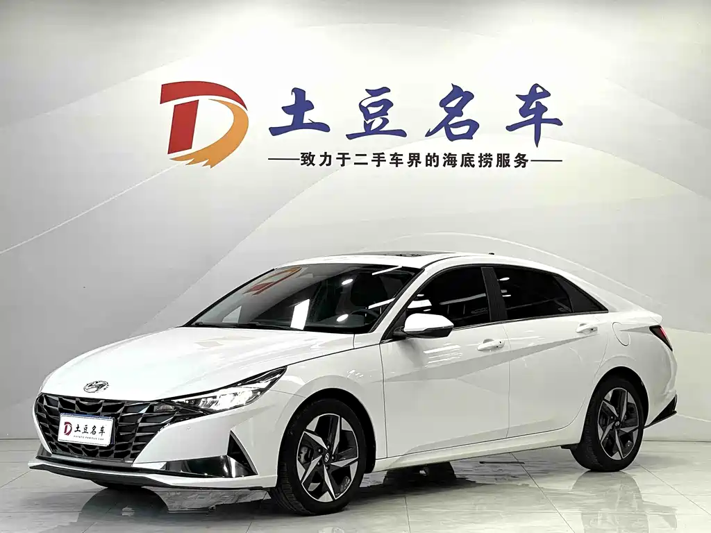 Hyundai Elantra 2022