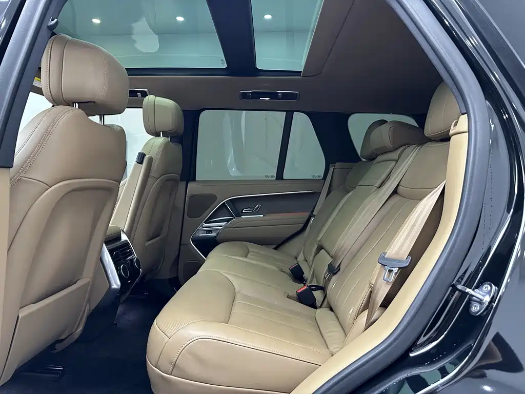 Land Rover Range Rover 2024 — фото 10