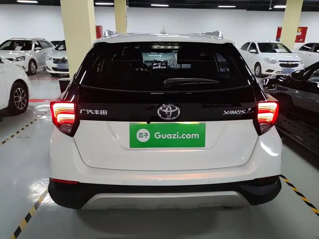 Toyota Yaris L 2023