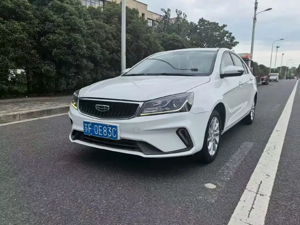 Geely Emgrand 2021