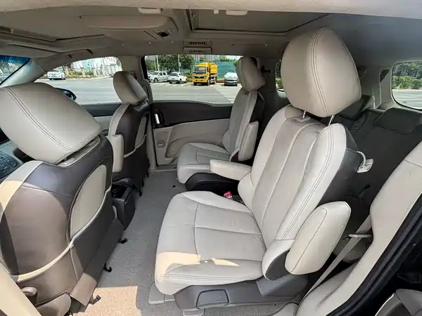 Buick GL8 2011