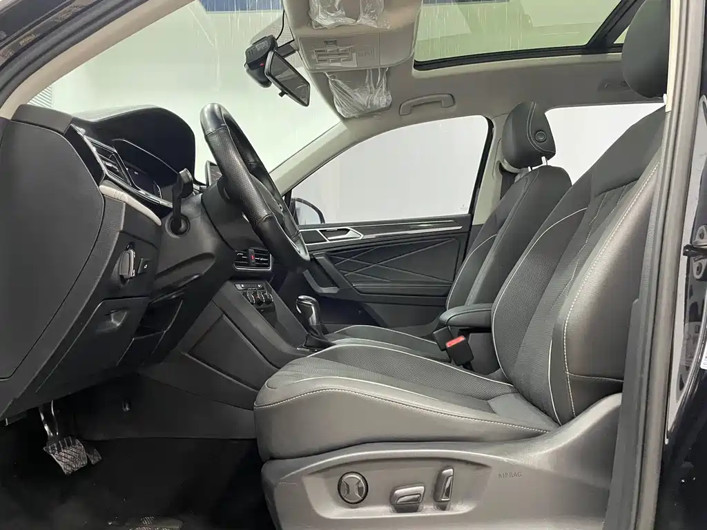 Volkswagen Tiguan L 2023